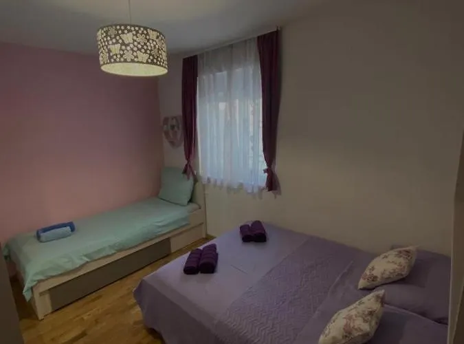 Petra Apartment *